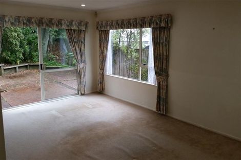 Photo of property in 2/17a Forrest Hill Road, Milford, Auckland, 0620