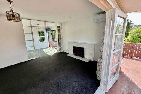 Photo of property in 8 Coletta Lane, Te Atatu South, Auckland, 0610
