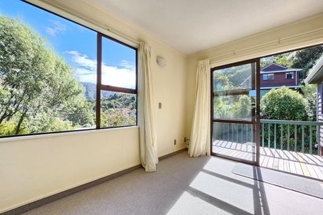 Photo of property in 43b Thatcher Crescent, Crofton Downs, Wellington, 6035