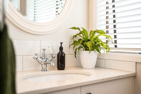 Photo of property in 2a Empire Road, Orewa, 0931