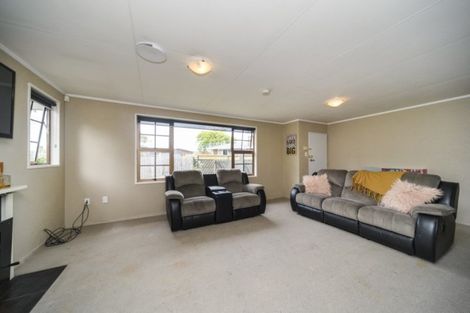Photo of property in 47 Meadowbrook Drive, Cloverlea, Palmerston North, 4412