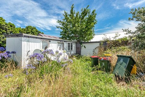 Photo of property in 24 Brassey Street, Waverley, 4510