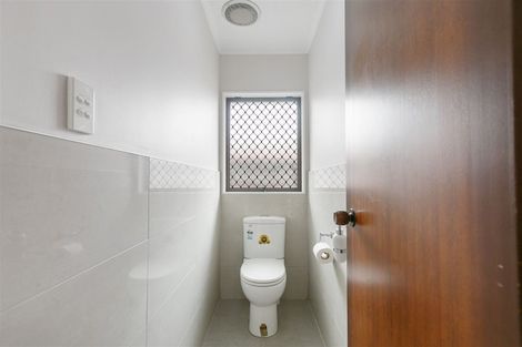 Photo of property in 295 Bucklands Beach Road, Bucklands Beach, Auckland, 2012