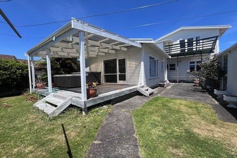 Photo of property in 185 Knights Road, Hutt Central, Lower Hutt, 5011