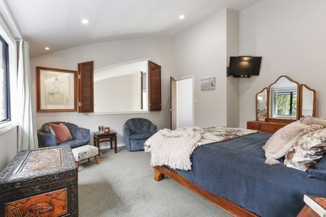 Photo of property in 61 Newhaven Terrace, Mairangi Bay, Auckland, 0630