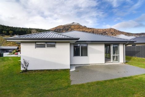 Photo of property in 43 Risinghurst Terrace, Lower Shotover, Queenstown, 9304