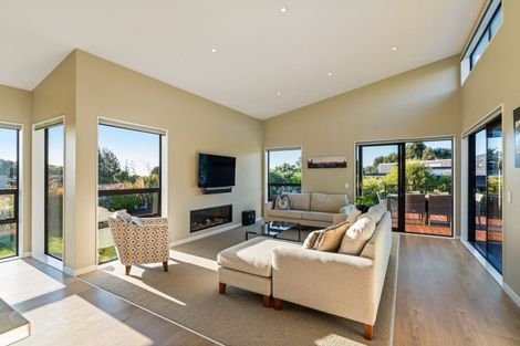 Photo of property in 15 Te Heke Place, Waikanae, 5036