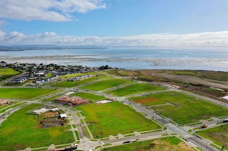 Photo of property in 32 Kaitiaki Drive, Clarks Beach, 2122