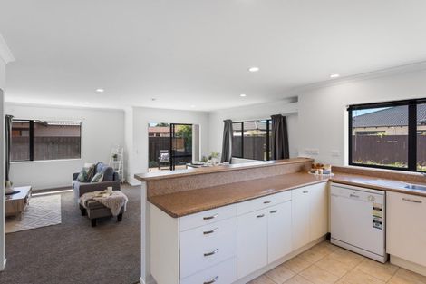 Photo of property in 6 Central Park, Paraparaumu Beach, Paraparaumu, 5032