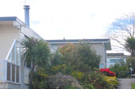Photo of property in 5 Regents Grove, Richmond Heights, Taupo, 3330