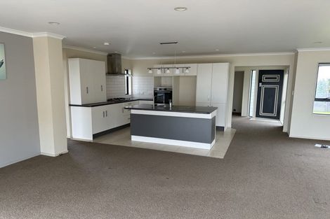 Photo of property in 1446 Whangaparaoa Road, Army Bay, Whangaparaoa, 0930
