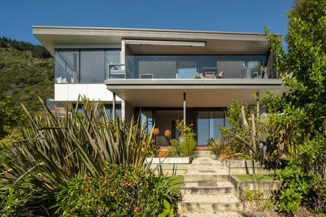 Photo of property in 27 Amelia Crescent, Waikawa, Picton, 7220