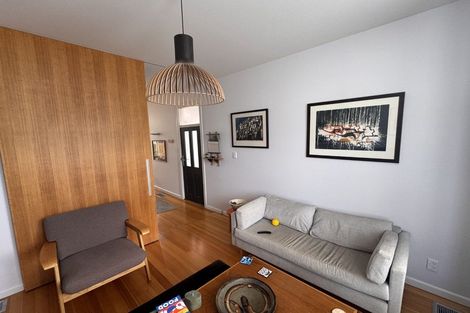 Photo of property in 64 Elizabeth Street, Mount Victoria, Wellington, 6011