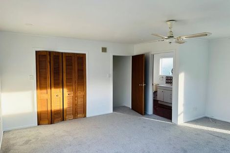 Photo of property in 10 Datura Place, Sunnynook, Auckland, 0620