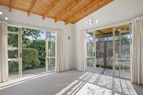 Photo of property in 27c Hamilton Road, Cambridge, 3434