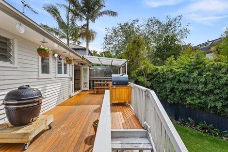 Photo of property in 2/71 Saddleback Rise, Murrays Bay, Auckland, 0630