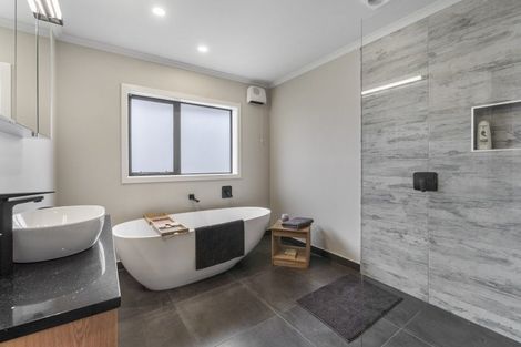 Photo of property in 17 Te Wiremu Lane, Otaki, 5512