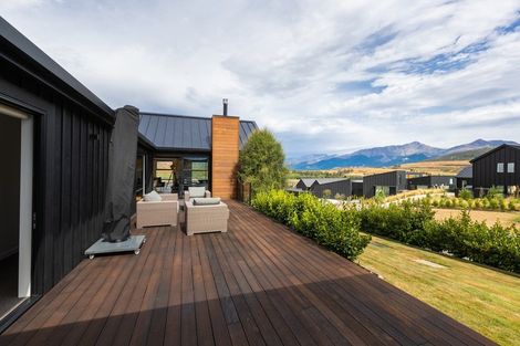 Photo of property in 21 Falconer Rise, Jacks Point, Queenstown, 9371