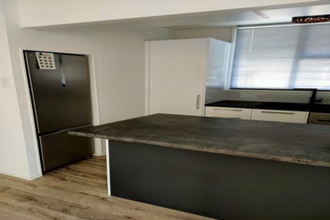 Photo of property in 19/125 Queens Drive, Lyall Bay, Wellington, 6022