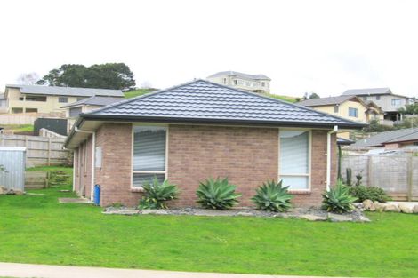 Photo of property in 40 Cabeleigh Drive, Helensville, 0800