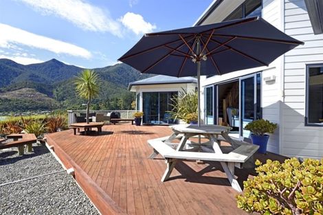 Photo of property in 7 Soucis Lane, Okiwi Bay, French Pass, 7193