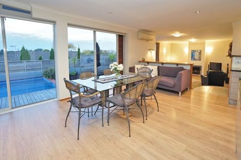 Photo of property in 76 Saint Andrews Terrace, St Andrews, Hamilton, 3200