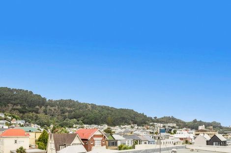 Photo of property in 17 Kent Terrace - Kent Apartments, 5c/16 Kent Terrace, Mount Victoria, Wellington, 6011