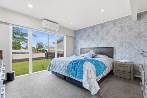 Photo of property in 12 Knox Road, Swanson, Auckland, 0612