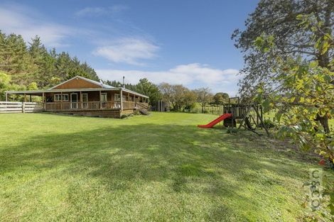 Photo of property in 293 Ararimu Valley Road, Helensville, Waimauku, 0882