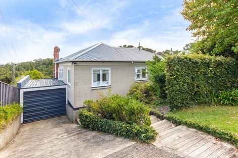Photo of property in 21 Island Bay Road, Beach Haven, Auckland, 0626