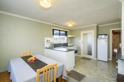 Photo of property in 6 Kea Place, Fitzherbert, Palmerston North, 4410