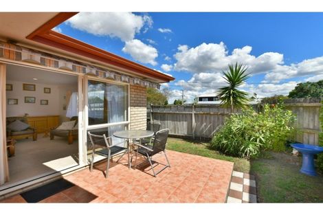 Photo of property in 6a Doment Crescent, Orewa, 0931