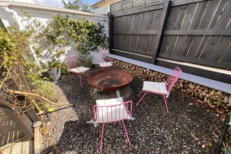 Photo of property in 13 Kent Road, Regent, Whangarei, 0112