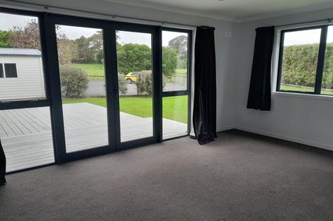 Photo of property in 213 Muhunoa Road East, Ohau, Levin, 5570