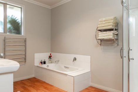 Photo of property in 8 Clearwater Place, Mayfield, Blenheim, 7201