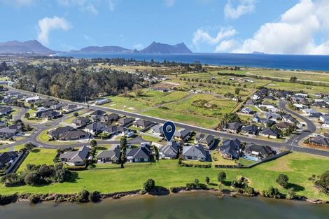 Photo of property in 10 Pukeko Street, Ruakaka, 0116