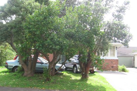 Photo of property in 11-13 Larsen Road, Panmure, Auckland, 1072