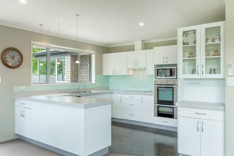 Photo of property in 28 Nikau Drive, Redwoodtown, Blenheim, 7201