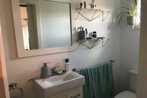 Photo of property in 2/40 Killarney Avenue, Torbay, Auckland, 0630