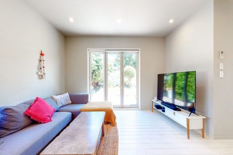 Photo of property in 143 Derwent Street, Island Bay, Wellington, 6023