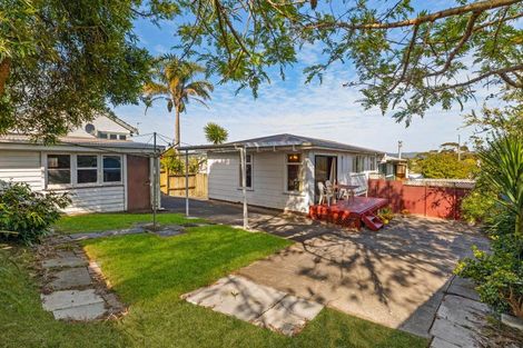 Photo of property in 2/22 Captain Scott Road, Glen Eden, Auckland, 0602