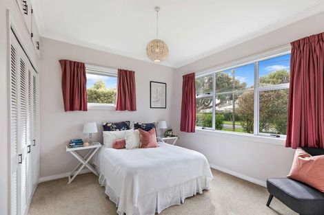 Photo of property in 9 Taranaki Street, Saint Johns Hill, Whanganui, 4501