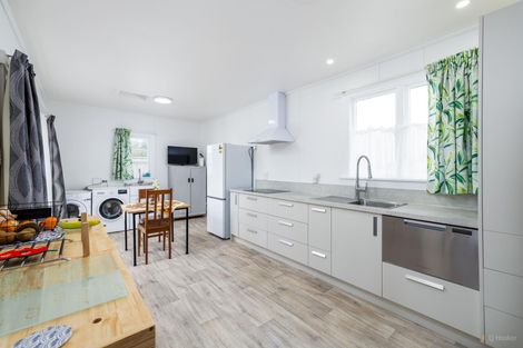 Photo of property in 15 Edward Street, Waimate, 7924