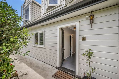 Photo of property in 125 Shakespeare Road, Bluff Hill, Napier, 4110