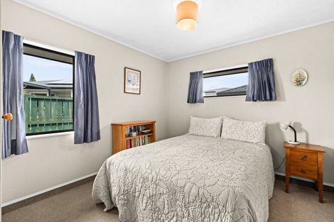 Photo of property in 82a Church Road, Taradale, Napier, 4112
