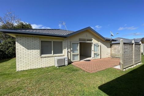 Photo of property in 3/66 Kawaha Point Road, Kawaha Point, Rotorua, 3010