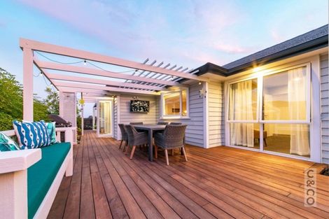 Photo of property in 23 Dida Park Drive, Kumeu, 0810