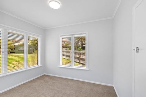 Photo of property in 38 Kohekohe Street, New Lynn, Auckland, 0600