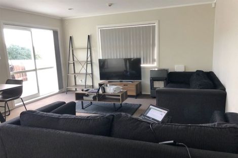 Photo of property in 32c Oranga Avenue, Onehunga, Auckland, 1061
