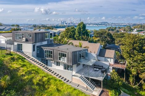 Photo of property in 35a Seaview Avenue, Northcote, Auckland, 0627
